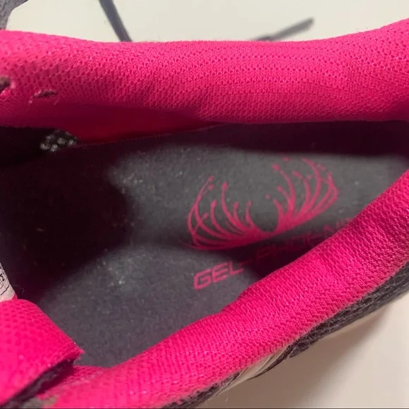 ASICS women’s 7 gray pink gel Phoenix running sneakers - Picture 7 of 9